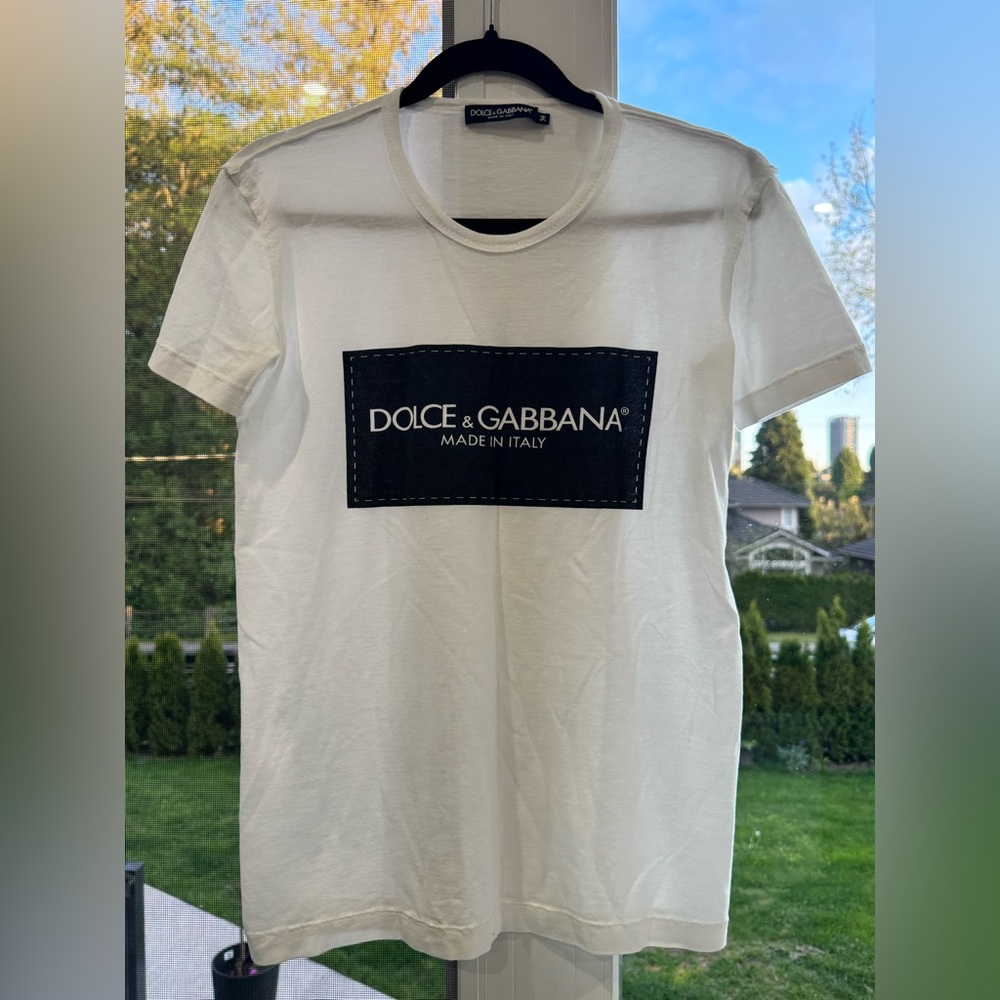 Women’s d&g tshirt size 36